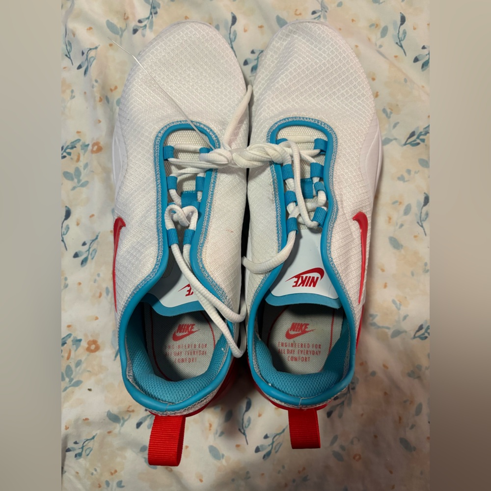 Nike Size 11 Men’s Sneaker